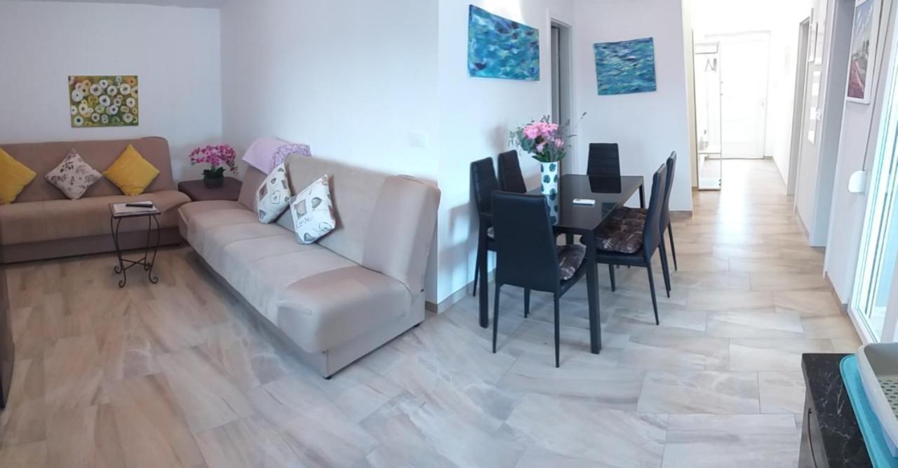 Apartment Dvorak Вир Екстер'єр фото